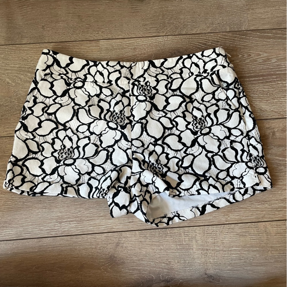 Shorts by Express - Picture 2 of 5